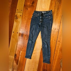 Old Navy Rockstar Super Skinny Jeans Petite